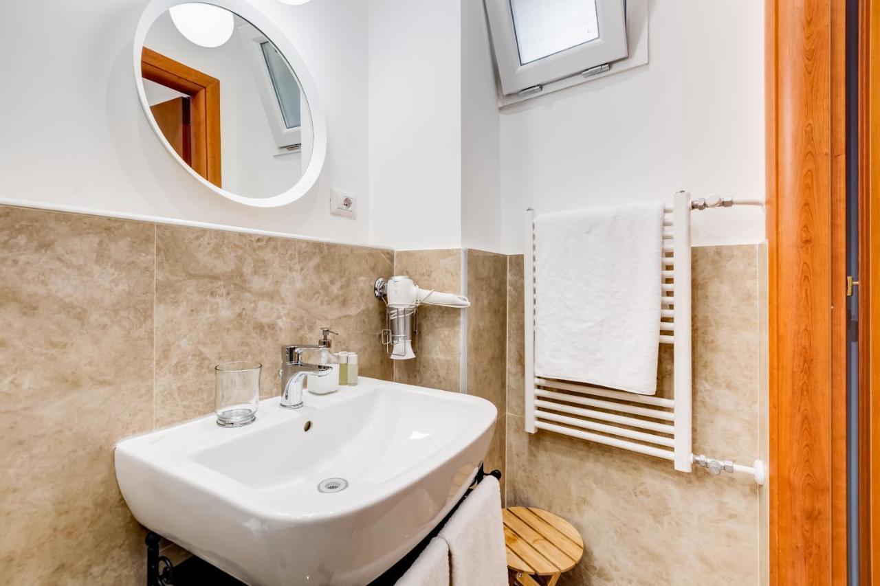 Lovely And Modern Nest Near The Colosseum Rom Exterior foto